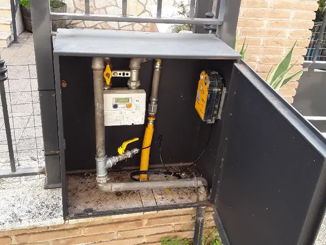 Contatore gas elettronico con monitoraggio della pressione